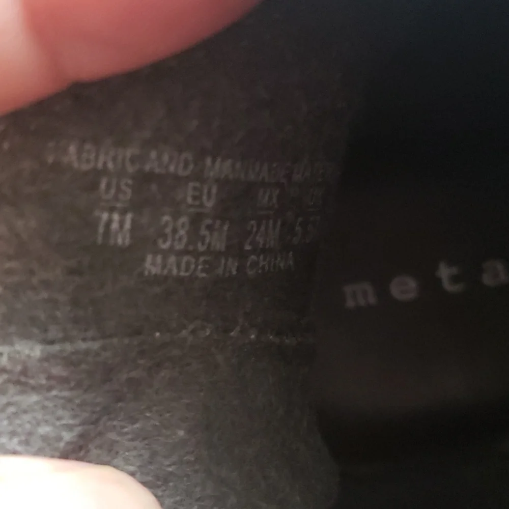 Metaphor Shoes - Picture 6 of 7